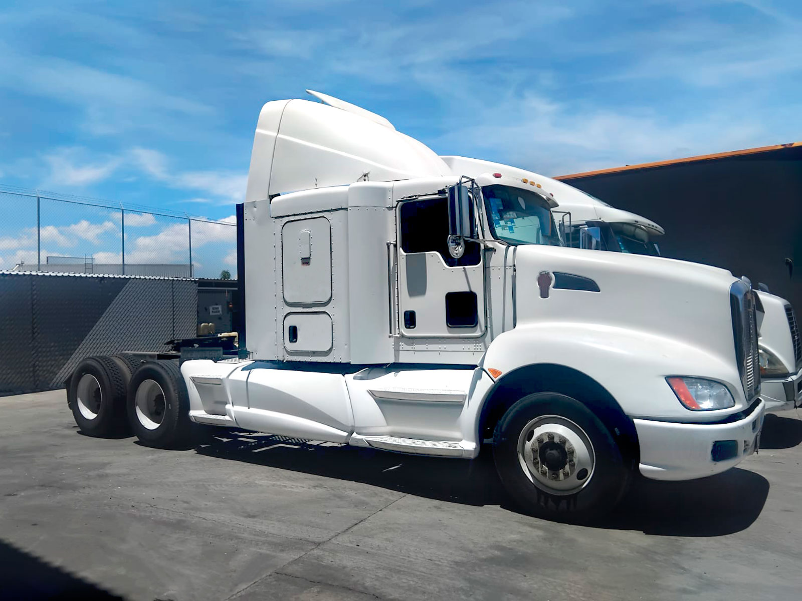 Camiones baratos camiones usados a buen precio camiones seminuevos en venta Grupo Bajio Kenworth queretaro