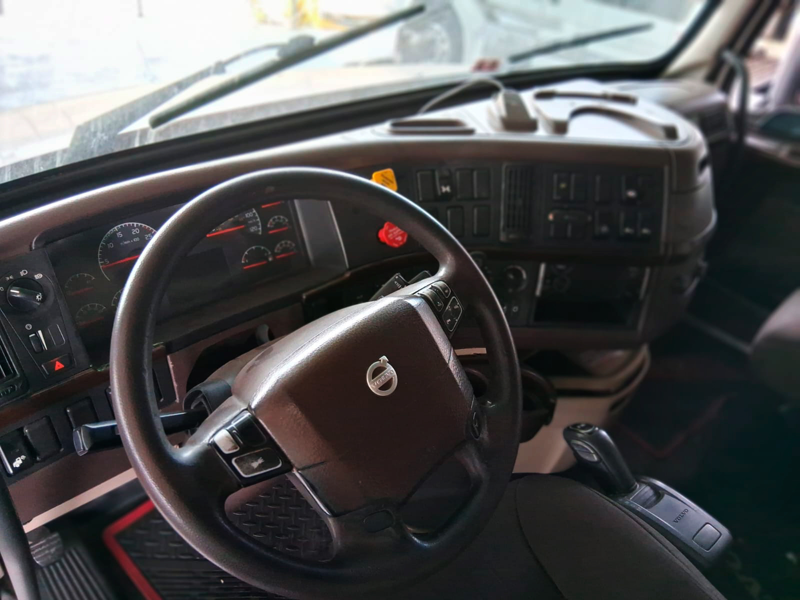 Volvo 670 2015 1