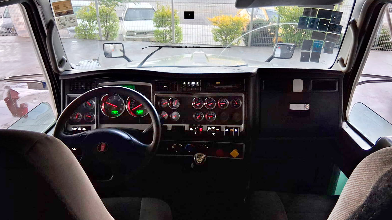 KENWORTH-T800-3